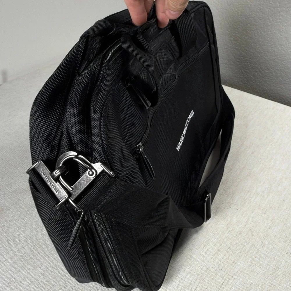 Travis & Wells Laptop Briefcase Unisex RFID Organizer Black Solid Modern 80s